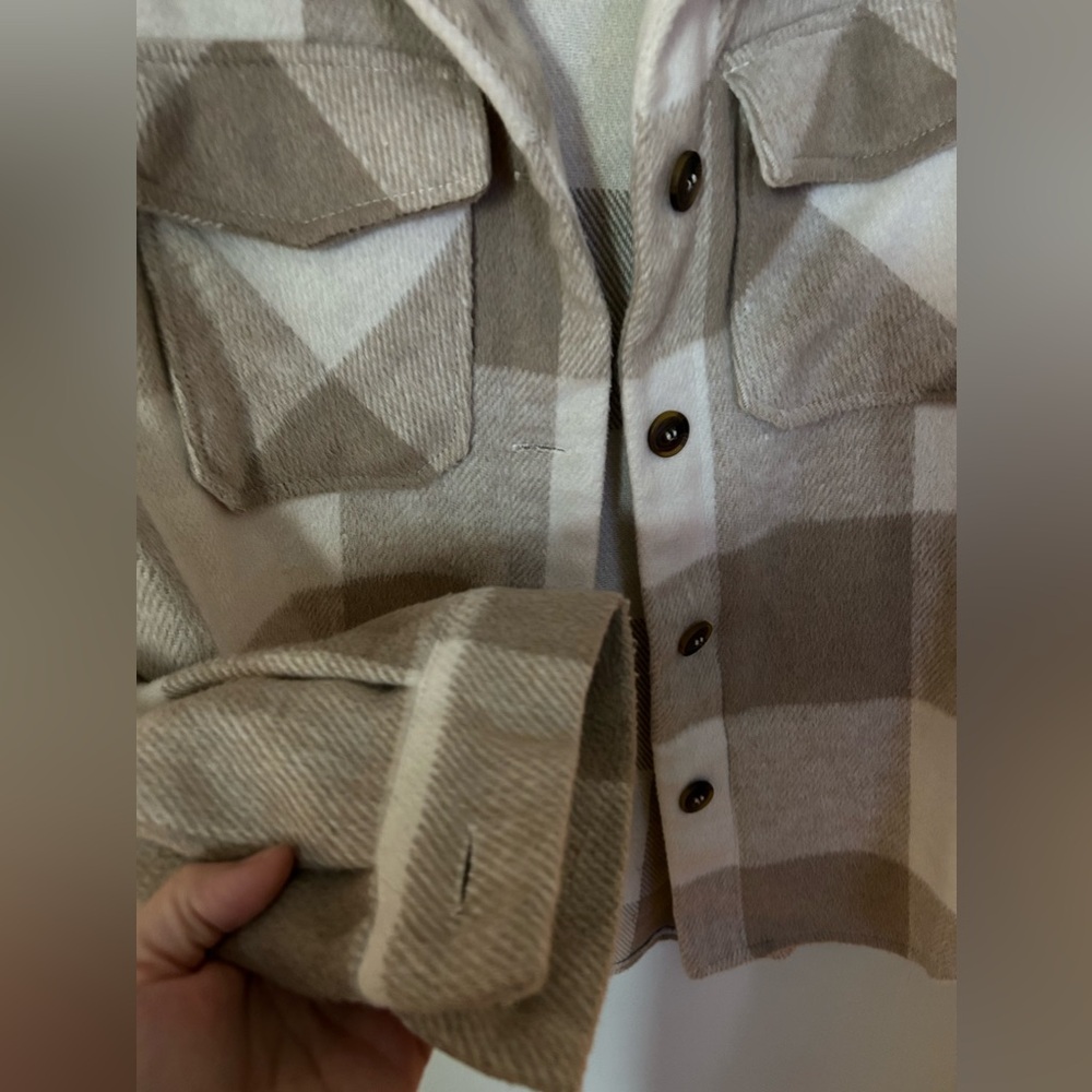 Beautiful Love Tree flannel shacket. Soft! I only wore a handful of times. - Picture 3 of 7